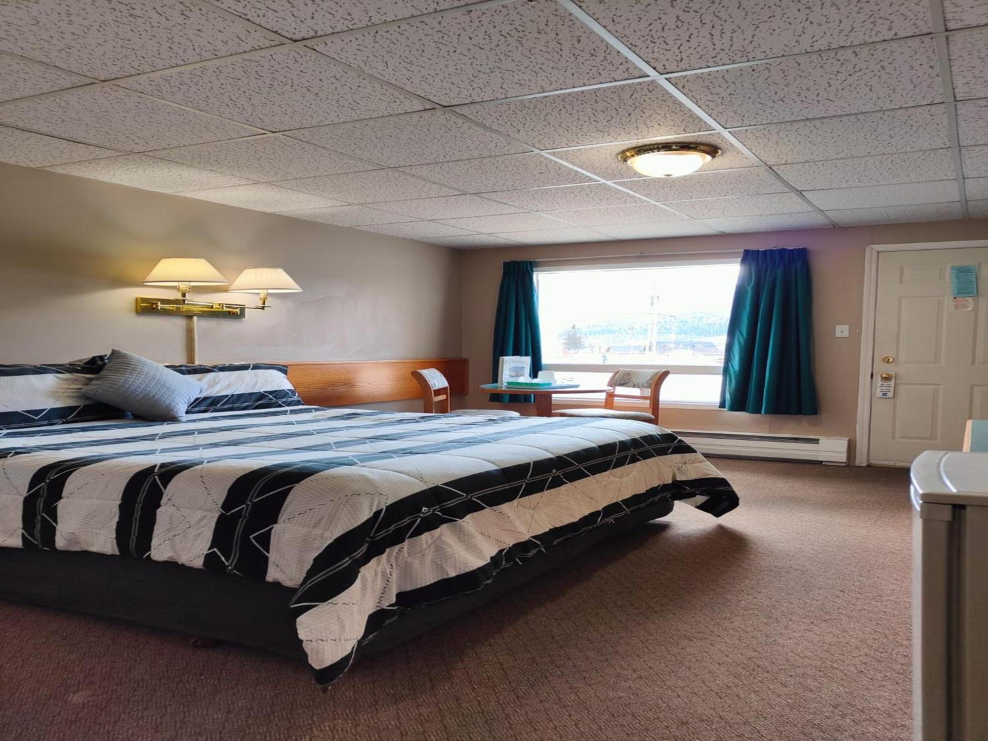 Ponderosa Motor Inn ゴールデン エクステリア 写真