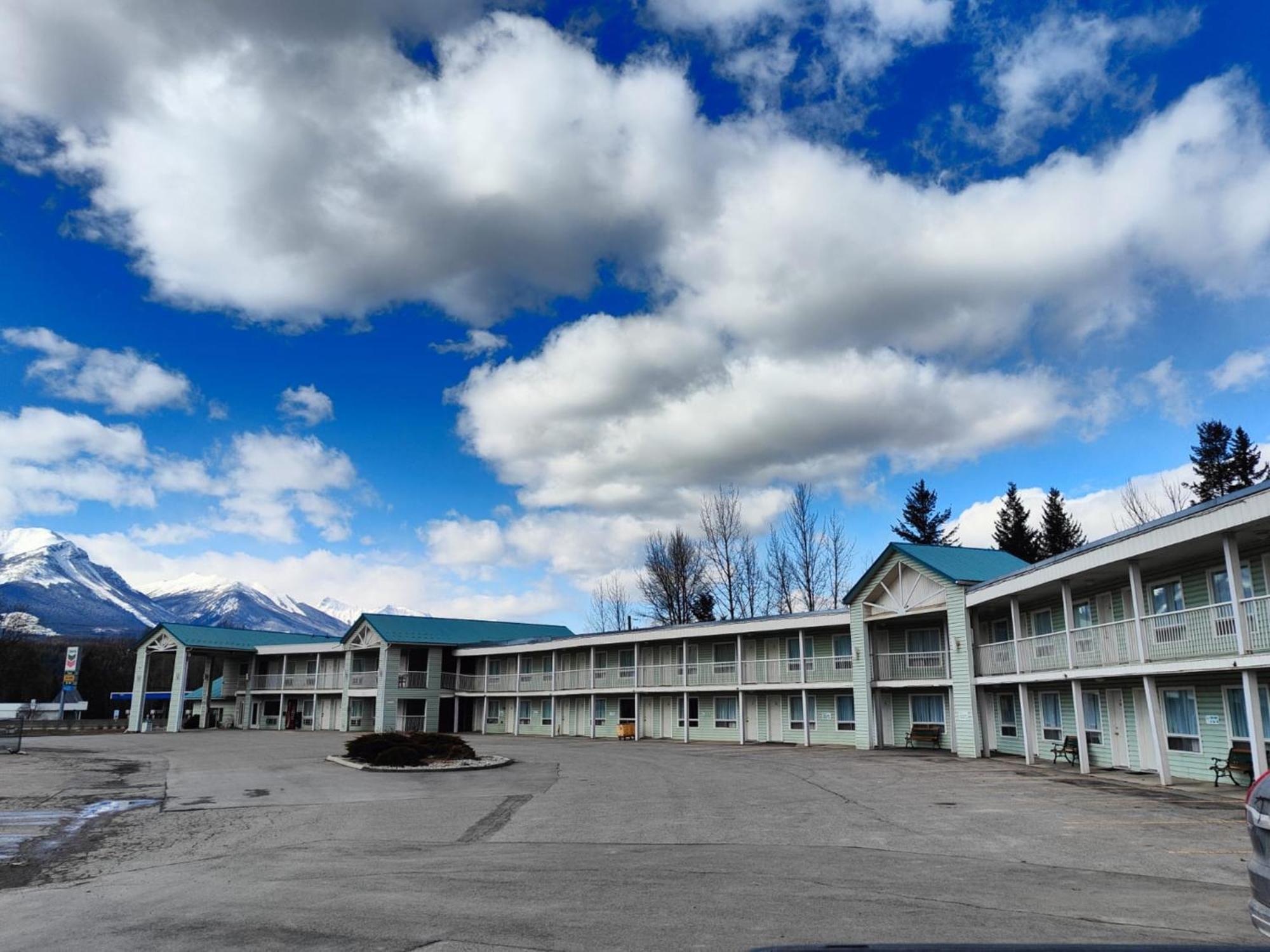 Ponderosa Motor Inn ゴールデン エクステリア 写真
